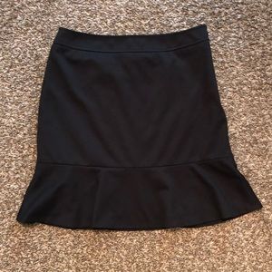 Ann Taylor LOFT- Black Skirt- Size 4